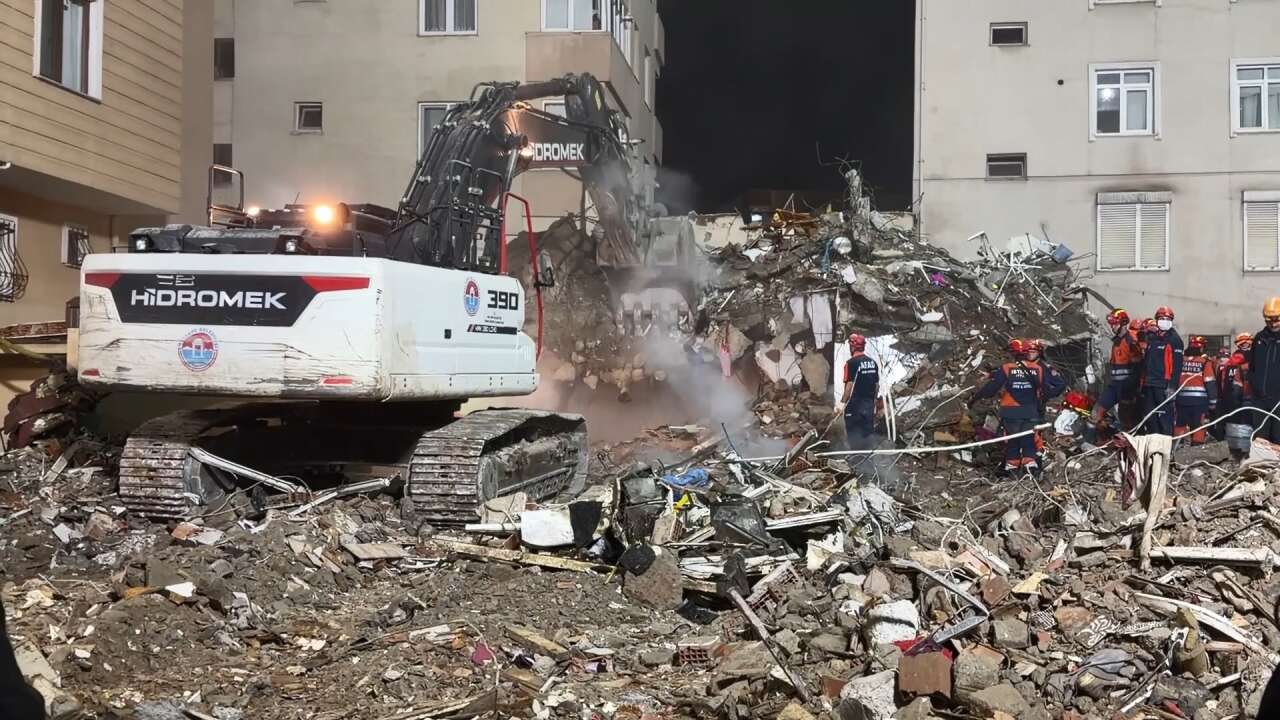 Enkaz altındaki son kişi çıkarıldı! Ölü sayısı 5’e yükseldi 9